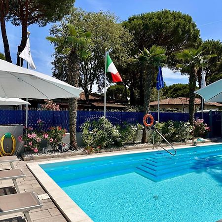Blue Inn Residence E B&B Lido delle Nazioni Eksteriør billede
