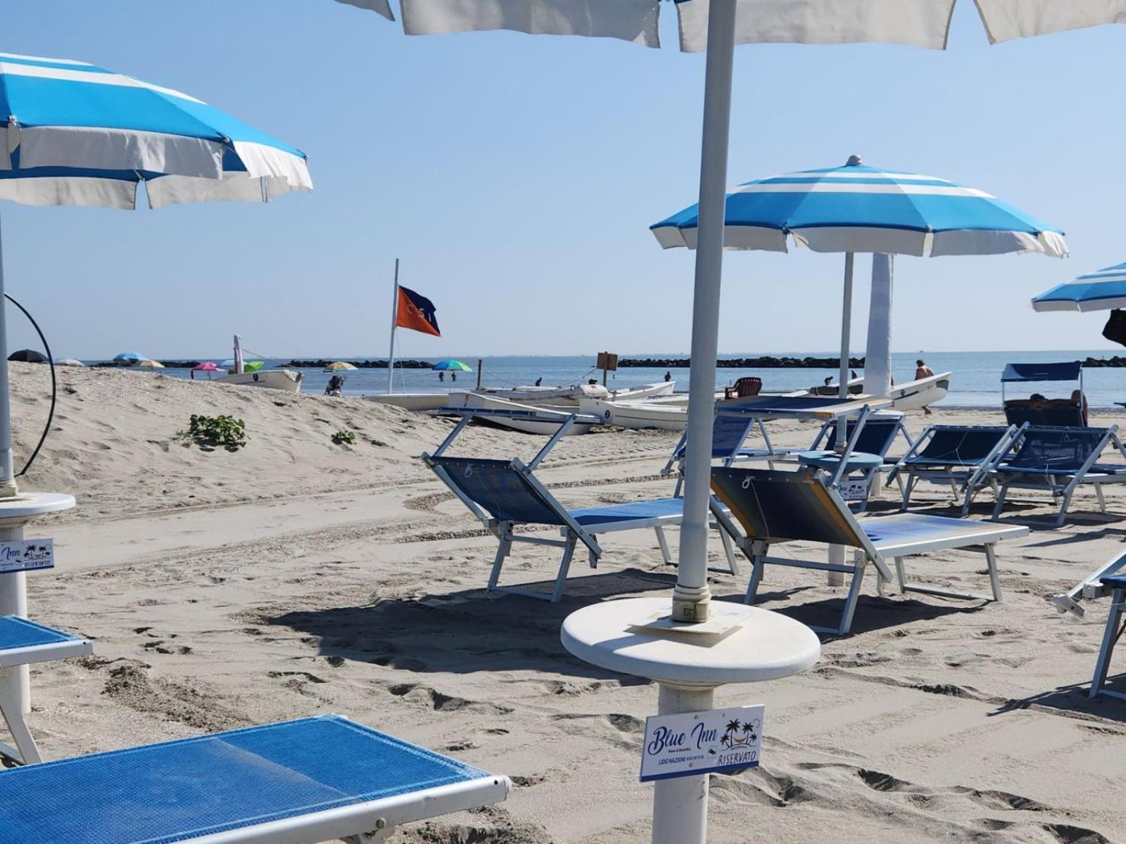 Blue Inn Residence E B&B Lido delle Nazioni Eksteriør billede